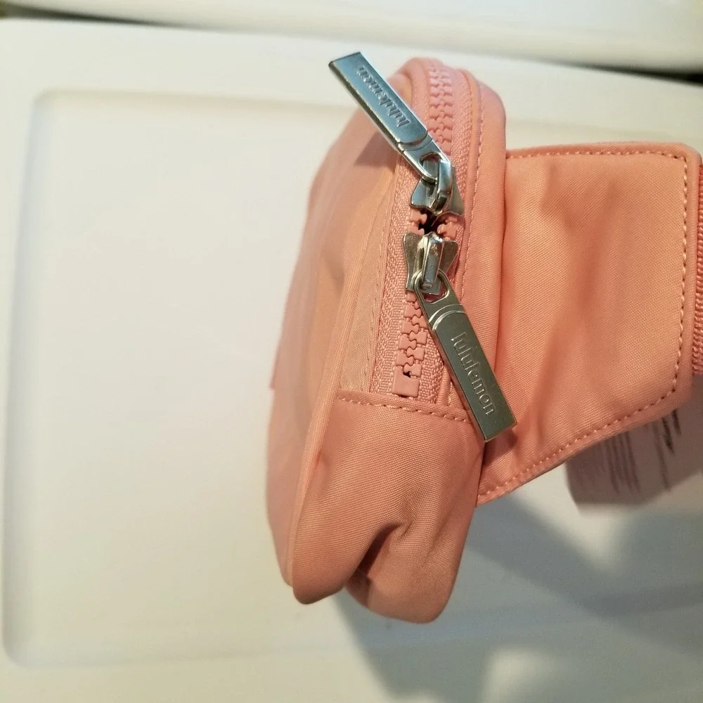 lululemon Everywhere Belt Bag Large Women O/S Pink‎ 2L Water Repellent LU9B11S